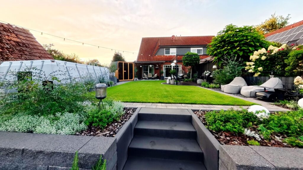 Eigene Testaufnahme: Terrasse und Garten (kein Kundenprojekt)